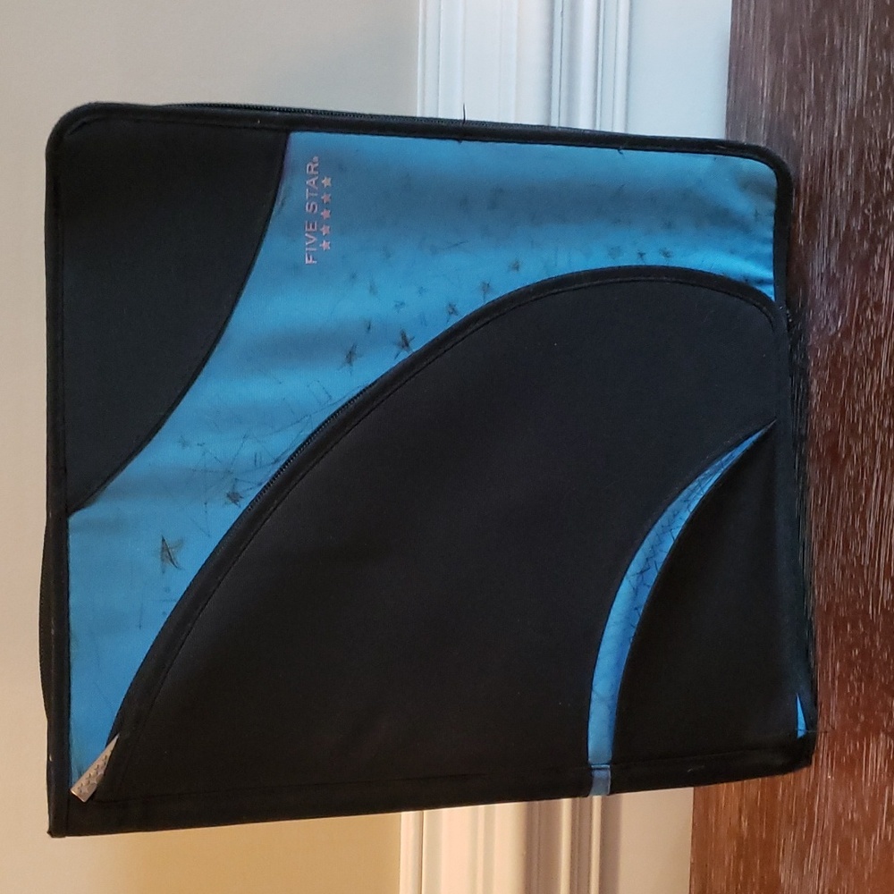 Mead Five Star 3 Ring Binder with inside & outside Pockets